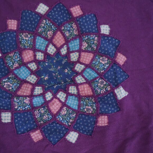 VTG Hanes Purple Cotton Blend Patchwork Quilt Graphic Mosaic Sweatshirt M - Picture 6 of 9